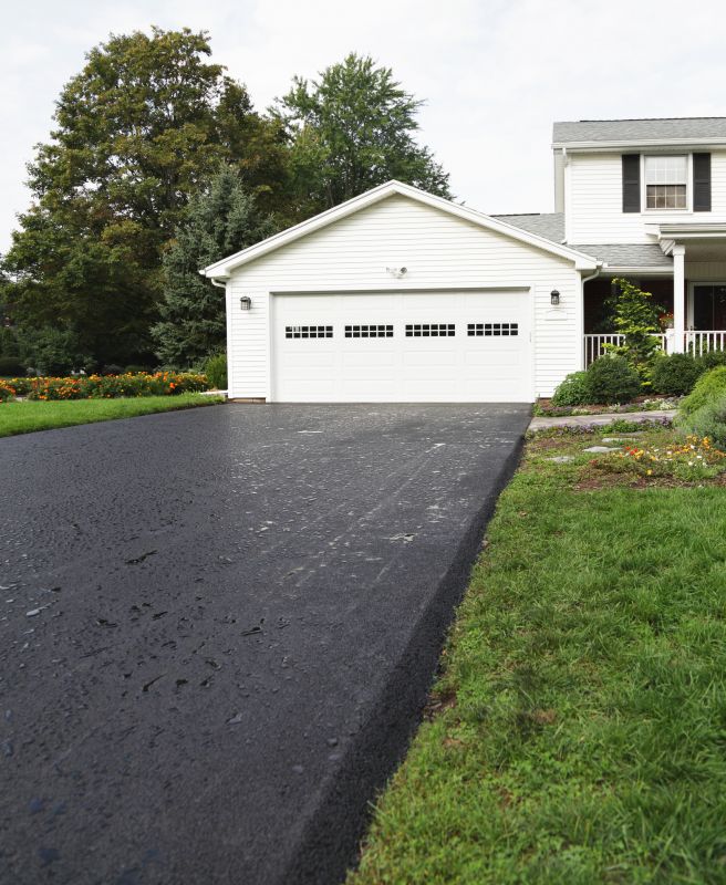 Blacktop Driveway with Decorative Edging
